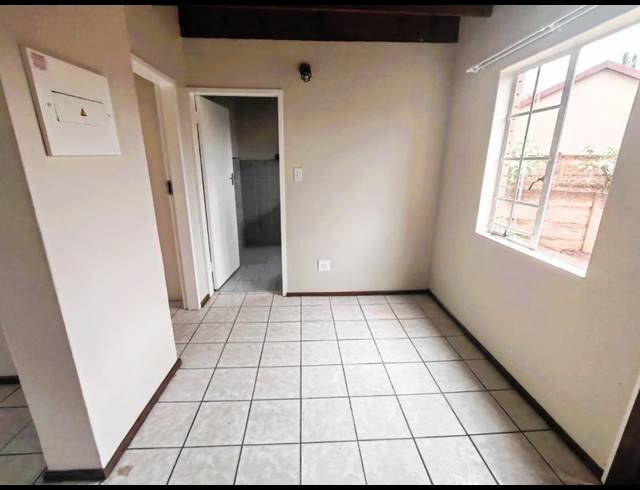 2 BEDROOM TOWNHOUSE FOR SALE IN CELTISDAL